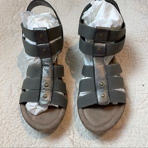 Bella Vita grey bronze elastic strap sandals